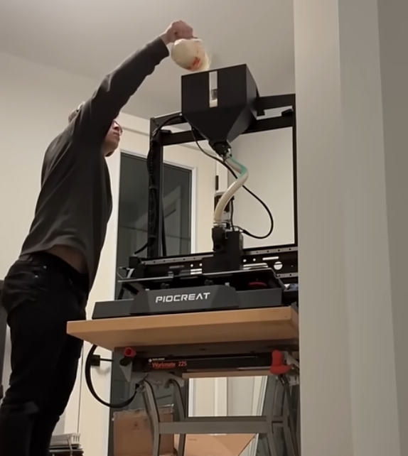 PioCreat’s G5 Ultra Pellet 3D Printer